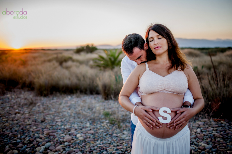 reportajes de embarazo,reportajes bebes valenciajavier sierra fotógrafos boda valencia reportajes de boda-reportajes bebes valencia- fotos newborn valencia-alborada-estudios