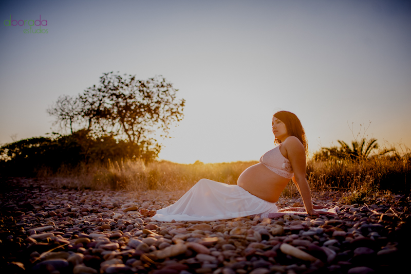reportajes de embarazo,reportajes bebes valenciajavier sierra fotógrafos boda valencia reportajes de boda-reportajes bebes valencia- fotos newborn valencia-alborada-estudios