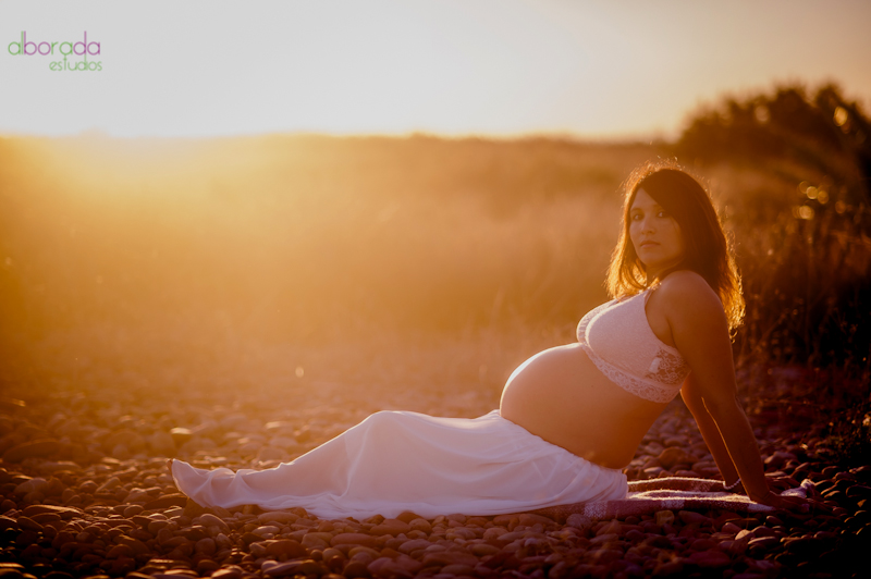 reportajes de embarazo,reportajes bebes valenciajavier sierra fotógrafos boda valencia reportajes de boda-reportajes bebes valencia- fotos newborn valencia-alborada-estudios